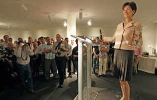 Alex Sink Supports Gay Adoption in Florida